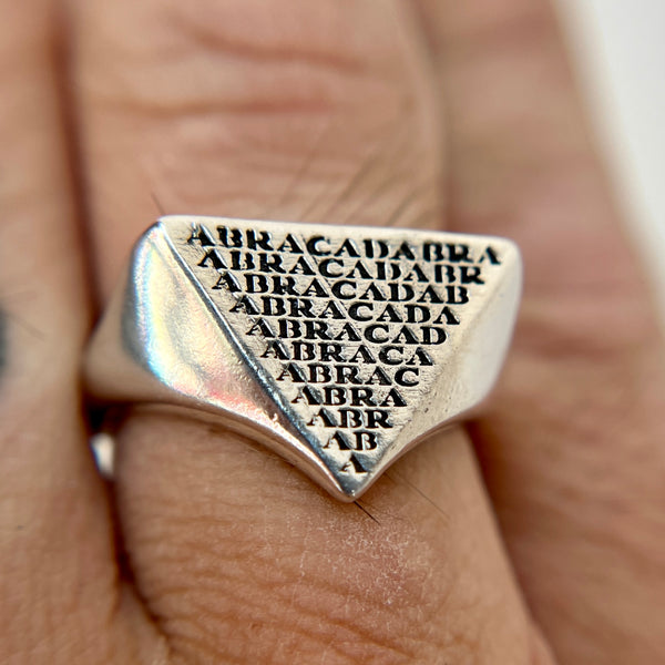 Abracadabra Signet