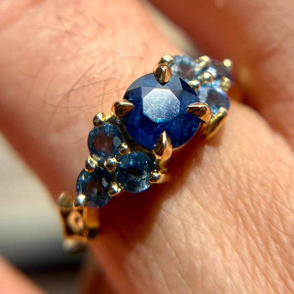 1.25ct blue sapphire Nico
