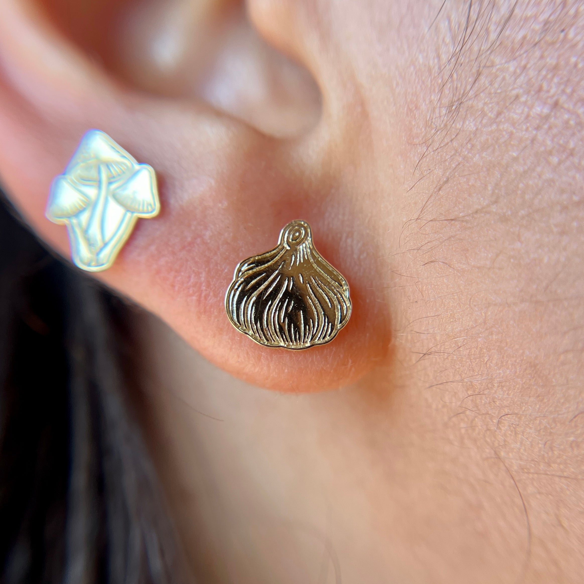 Garlic Studs