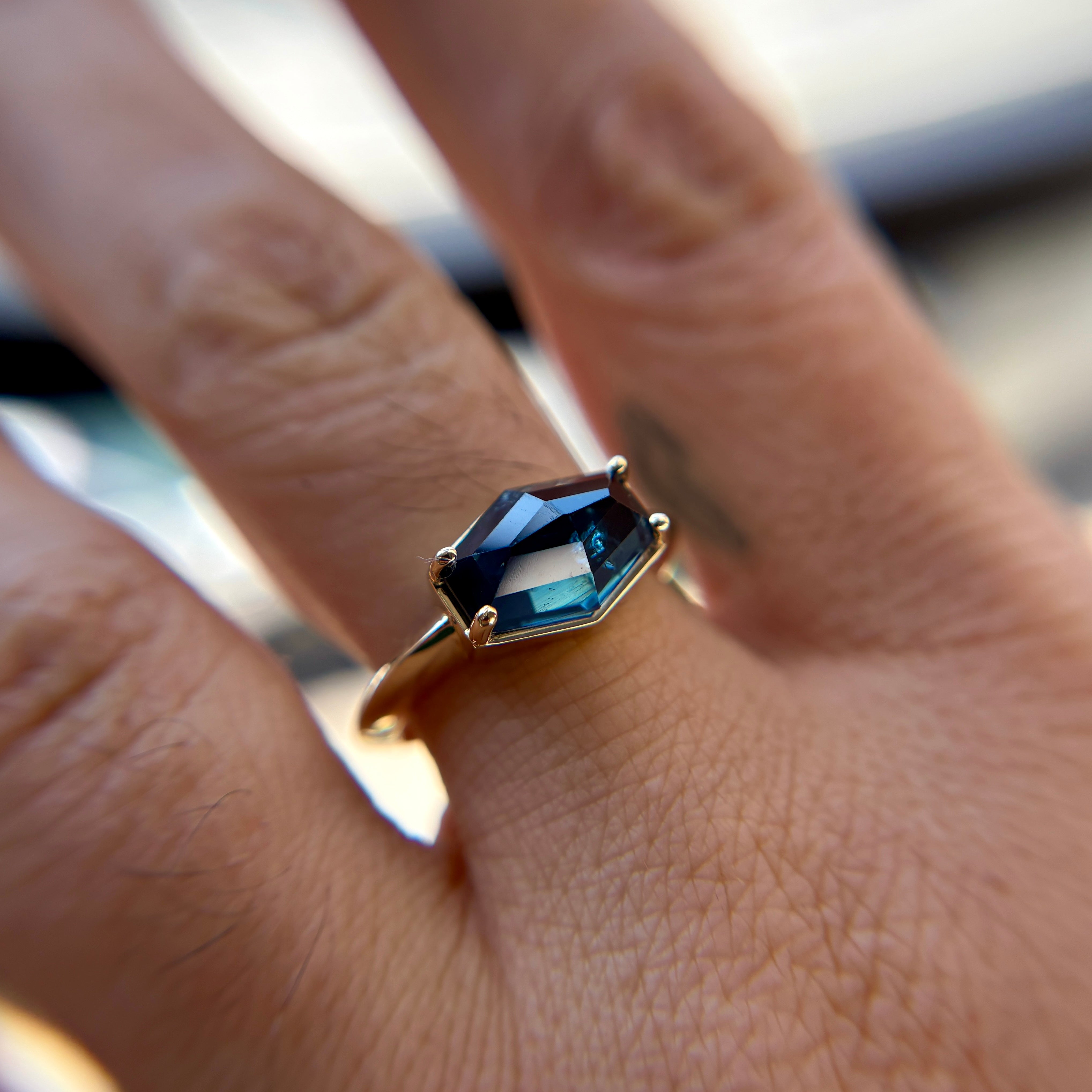 3.85ct Sapphire Boss Ring
