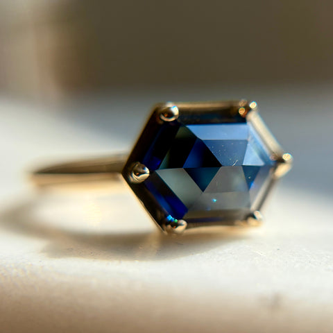 3.50ct Sapphire Boss Ring