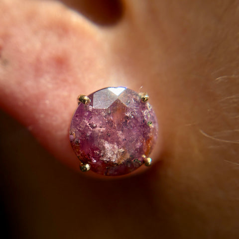Grande Sapphire Solo Stud